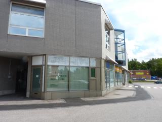 Lakitoimisto S-Marketin läheisyydessä